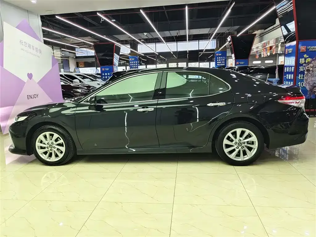 Toyota Camry 2023 из CN, фото 5
