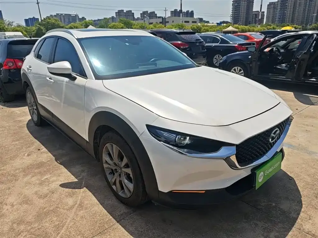 Mazda CX-30 2022 из CN, фото 2