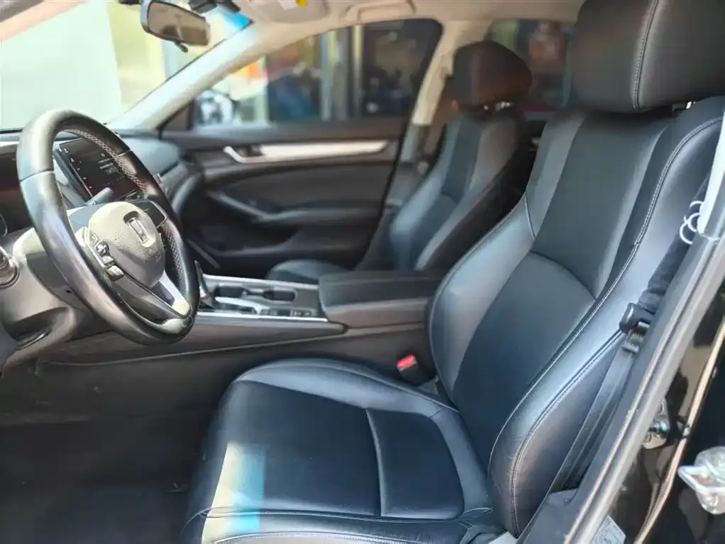 Honda Accord 2021 из CN, фото 2