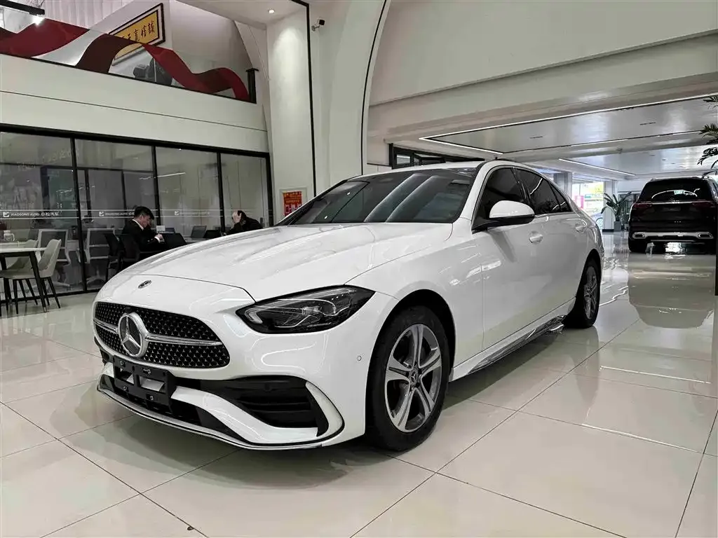 Mercedes-Benz C-Class — фото 1