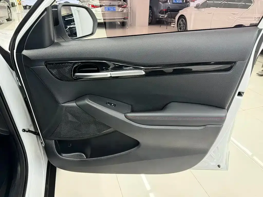 Kia KX3 — фото 3