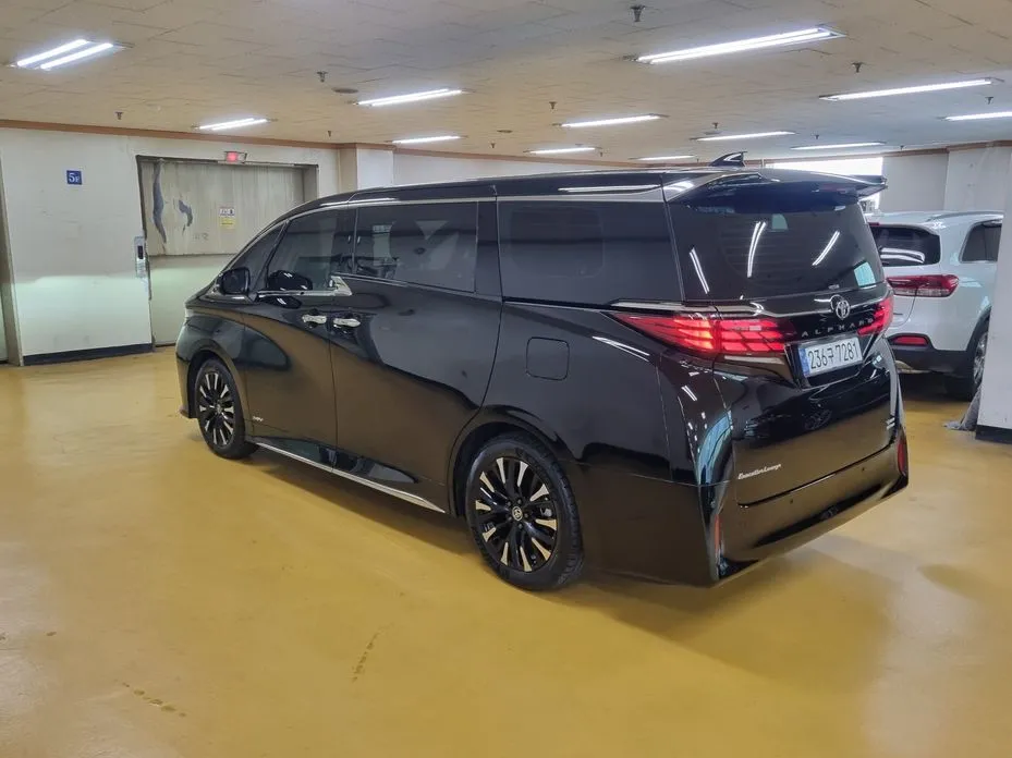 Toyota Alphard 2024 из KR, фото 5
