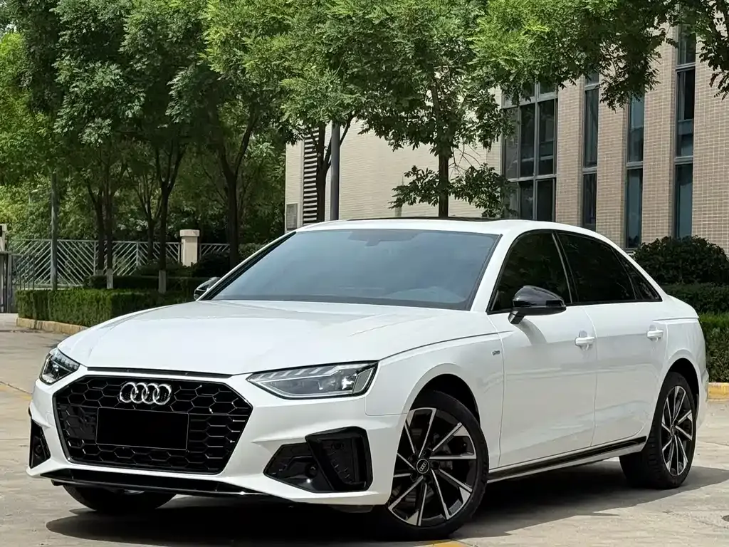 Audi A4L 2023 из CN, фото 1
