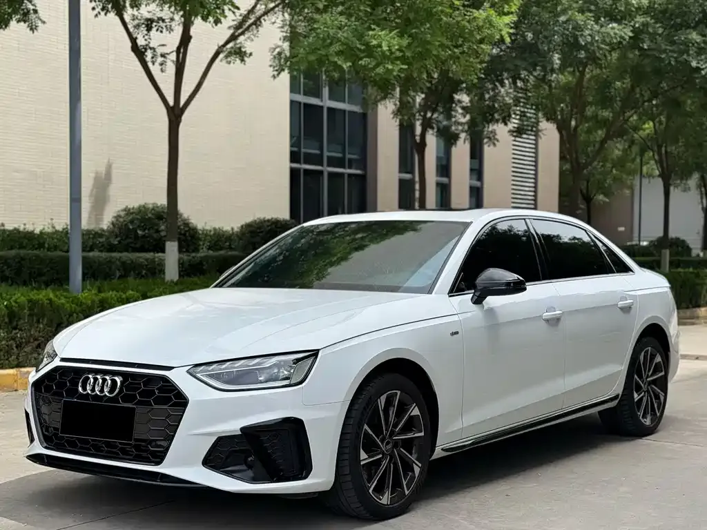 Audi A4L 2023 из CN, фото 3