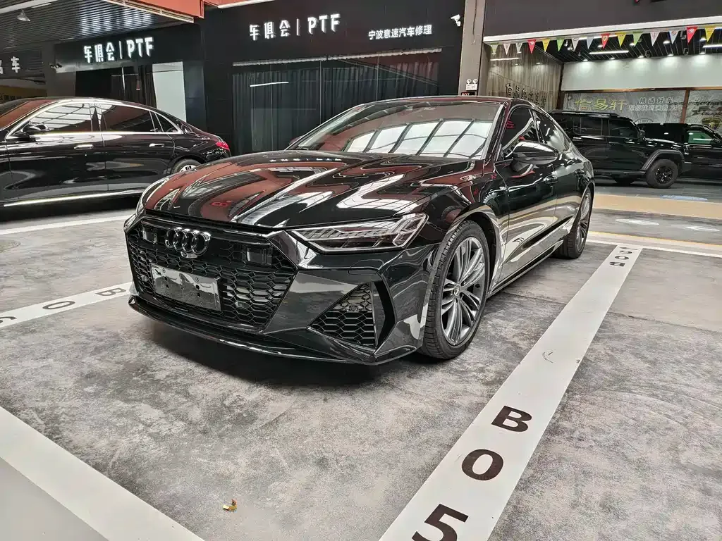 Audi A7 2023 из CN, фото 1