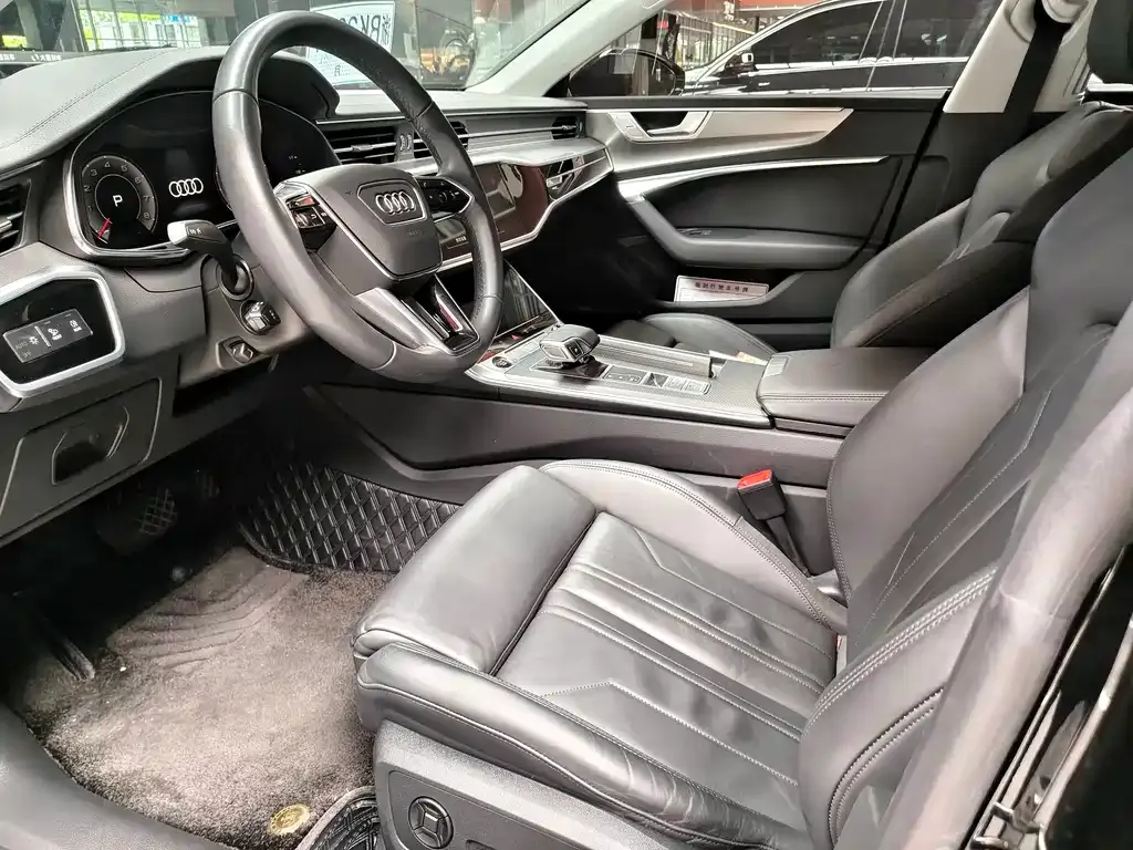Audi A7 2023 из CN, фото 10