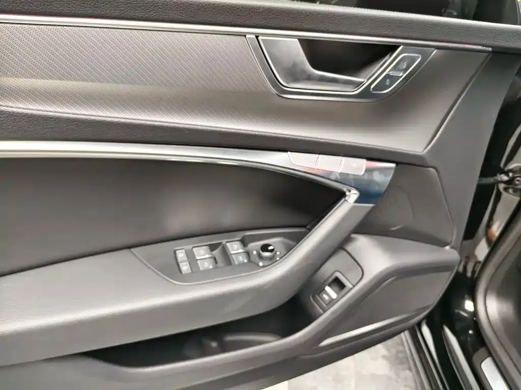Audi A7 2023 из CN, фото 4