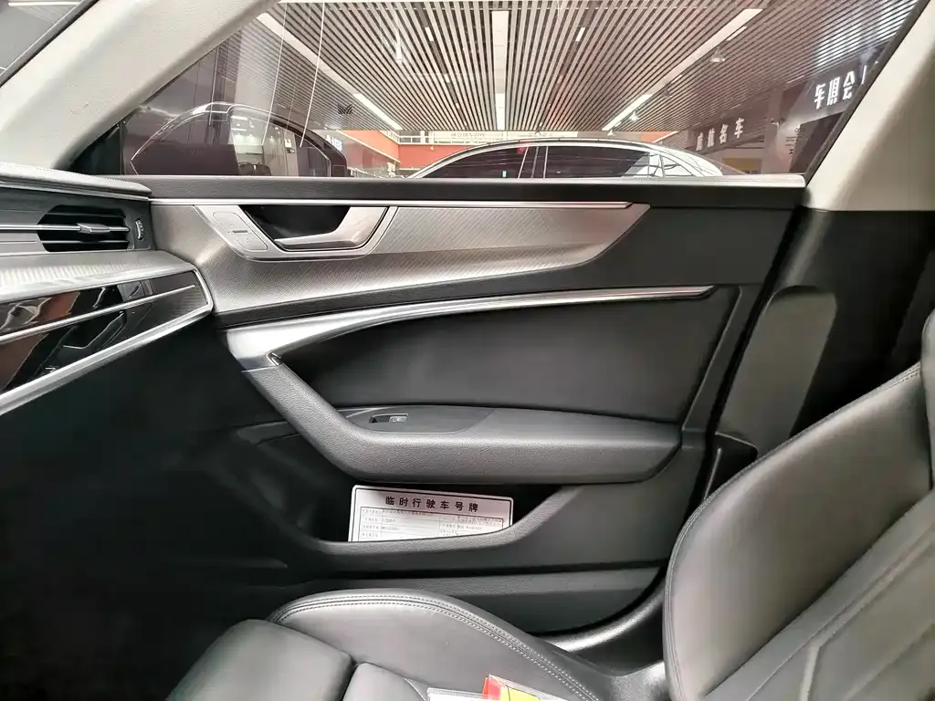 Audi A7 2023 из CN, фото 6