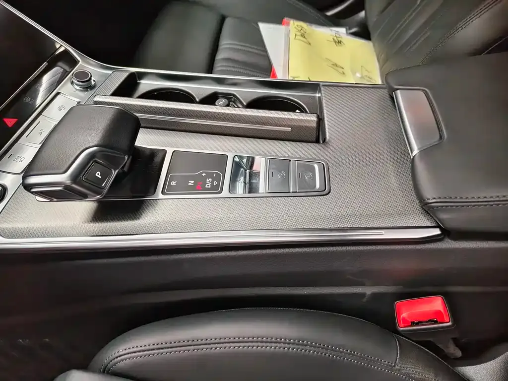 Audi A7 2023 из CN, фото 3