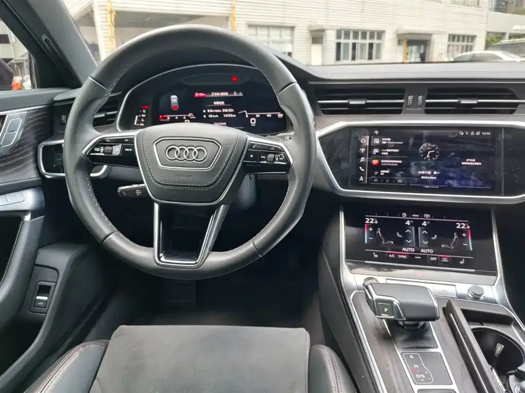 Audi A6L — фото 2