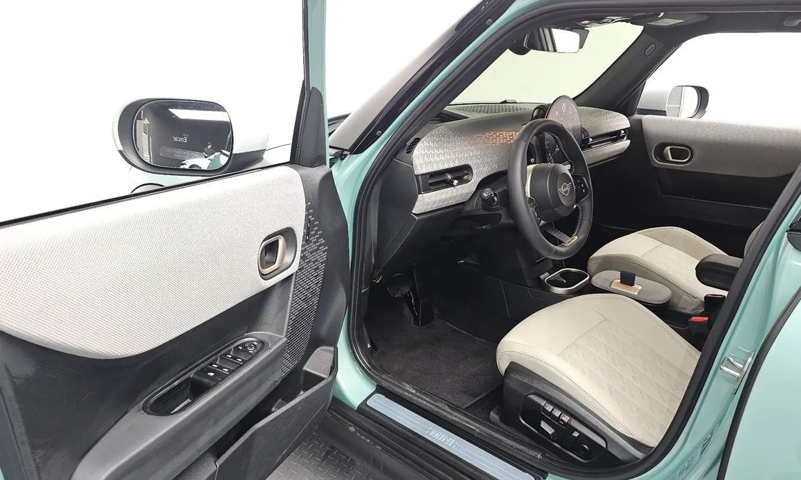 Mini Cooper 2025 из KR, фото 8