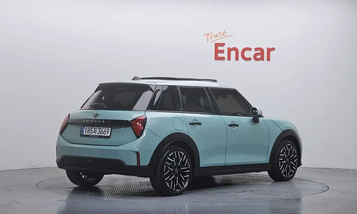 Mini Cooper 2025 из KR, фото 4