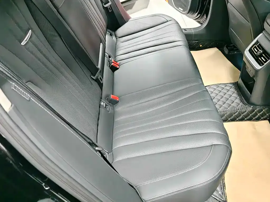 Hongqi H5 — фото 2