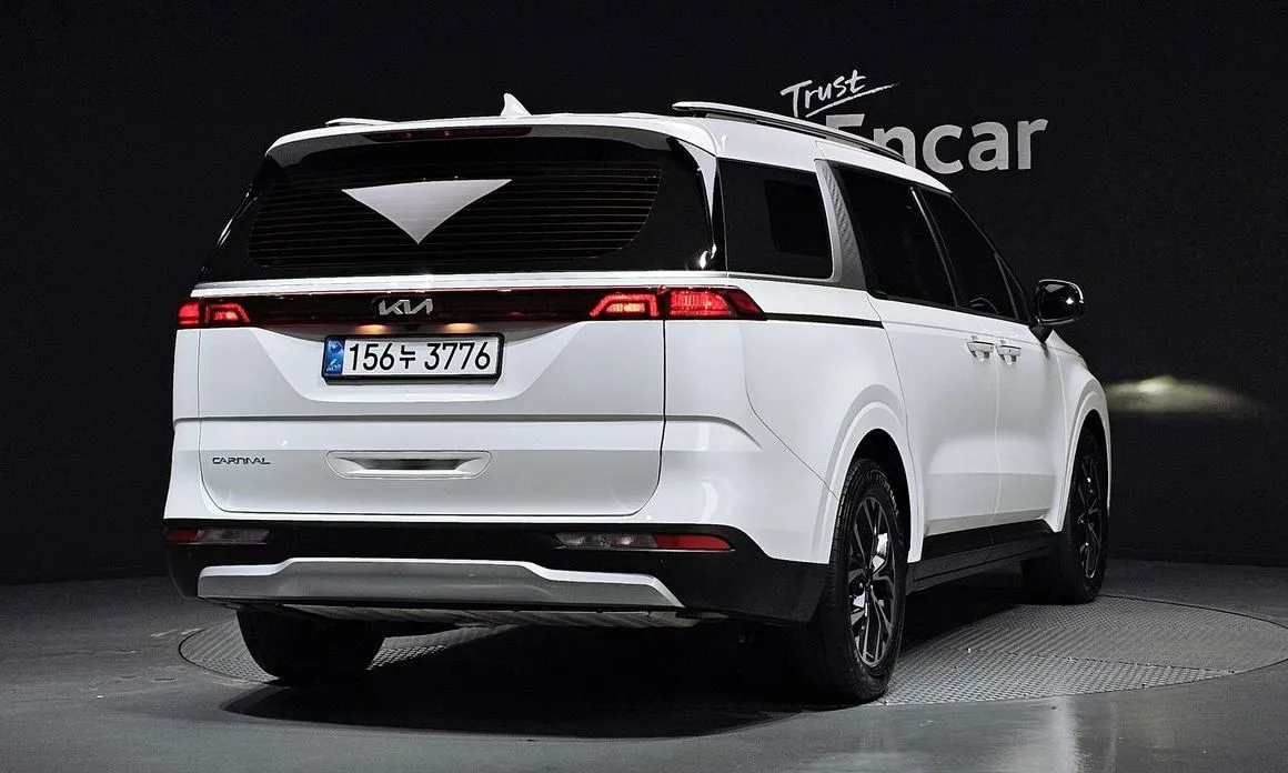 Kia Carnival — фото 3