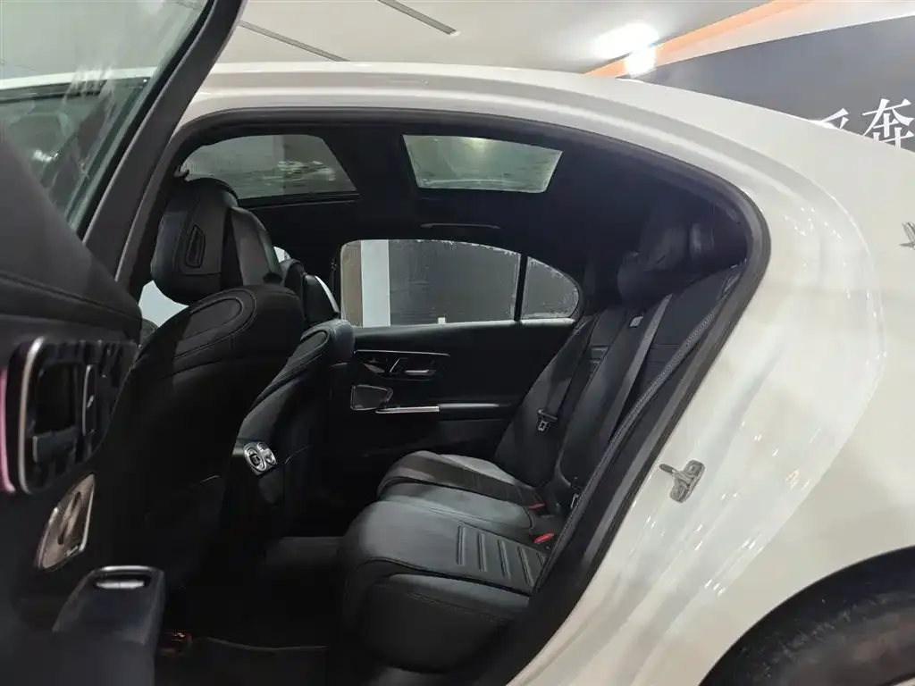 Mercedes-Benz C-Class 2024 из CN, фото 2