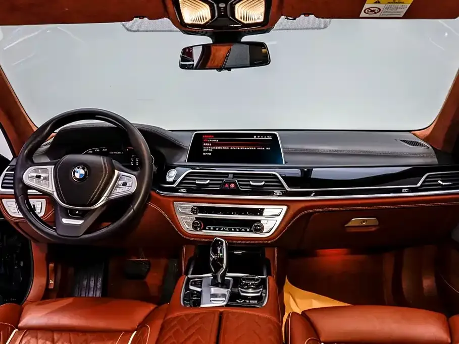 BMW 7 Series — фото 7