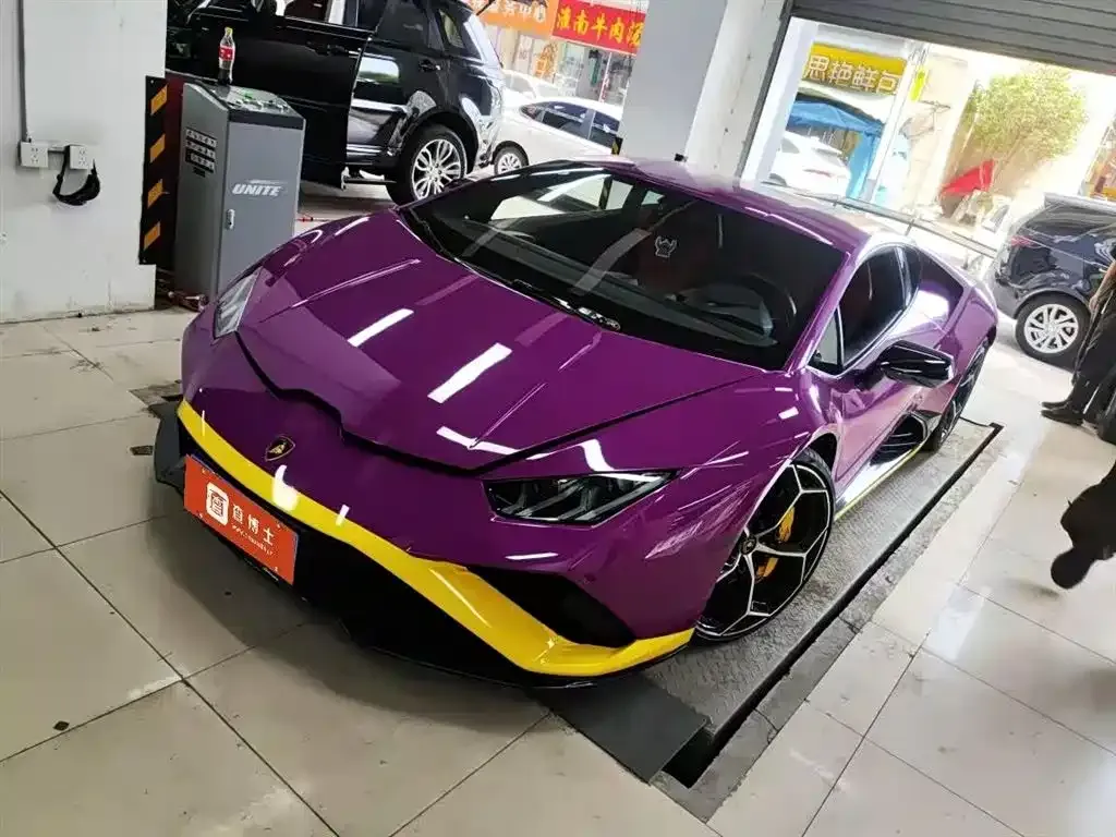 Lamborghini Huracan — фото 1