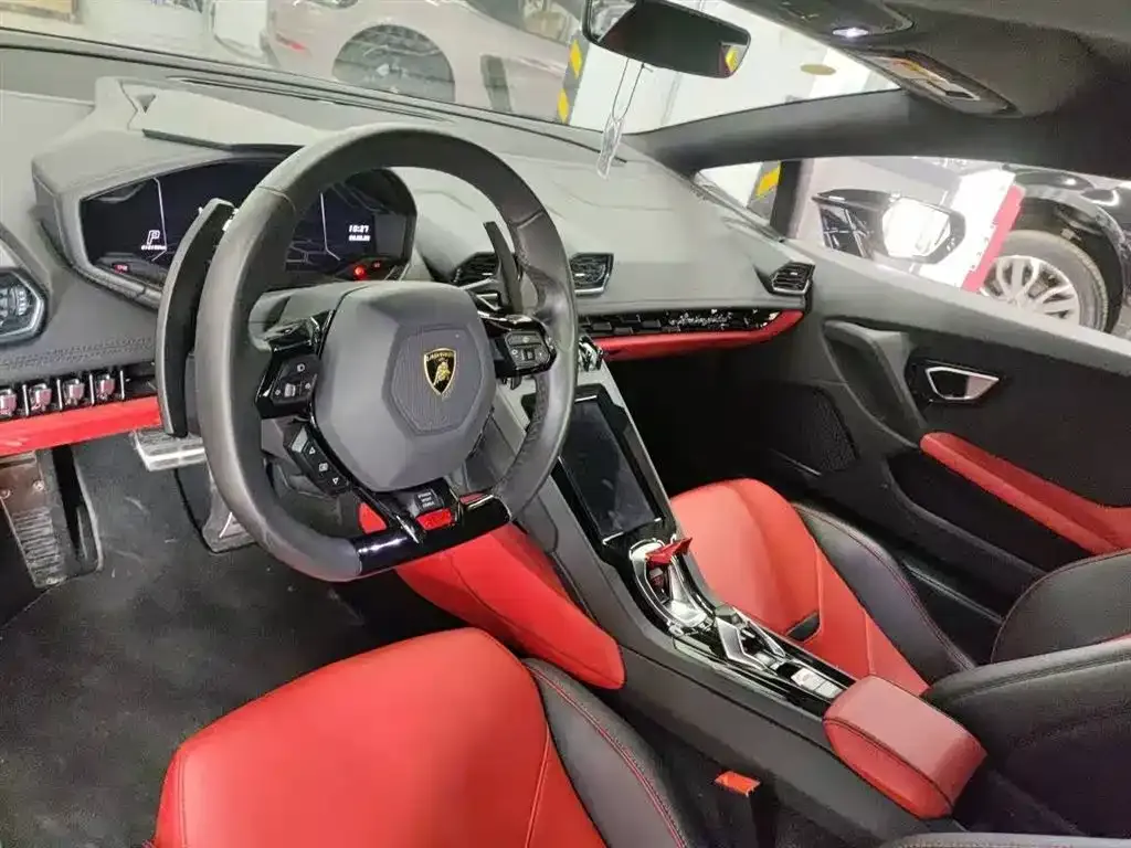 Lamborghini Huracan — фото 9