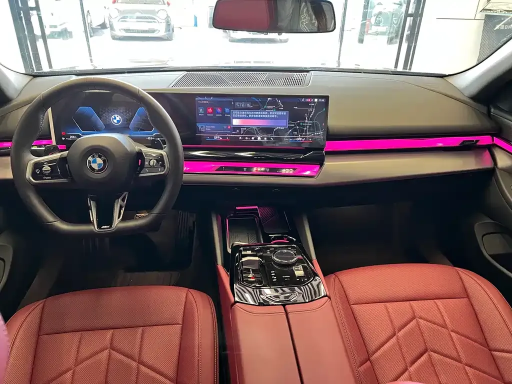 BMW 5 Series — фото 10