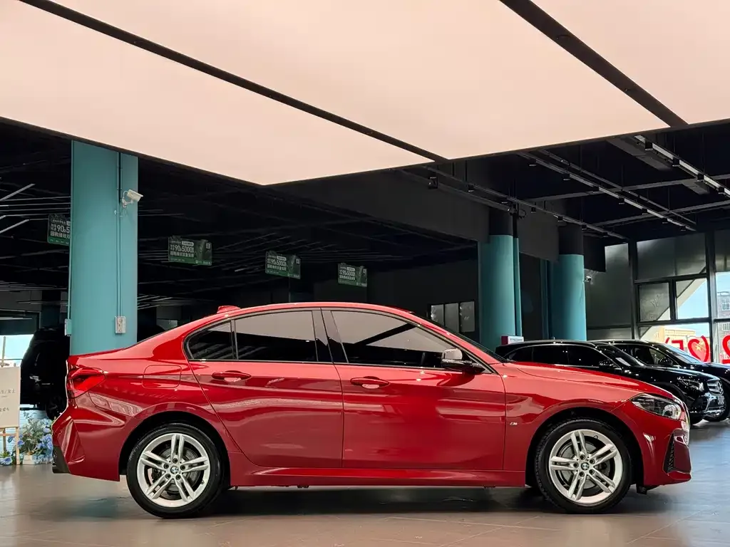 BMW 1 Series 2022 из CN, фото 6