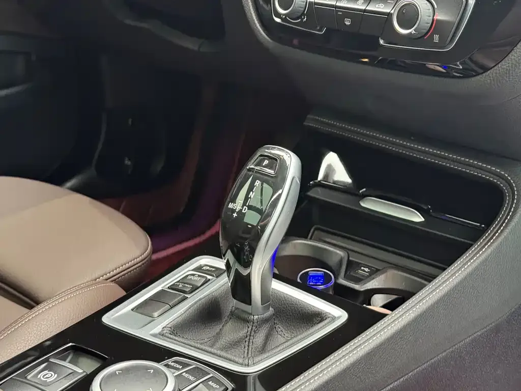 BMW 1 Series 2022 из CN, фото 2