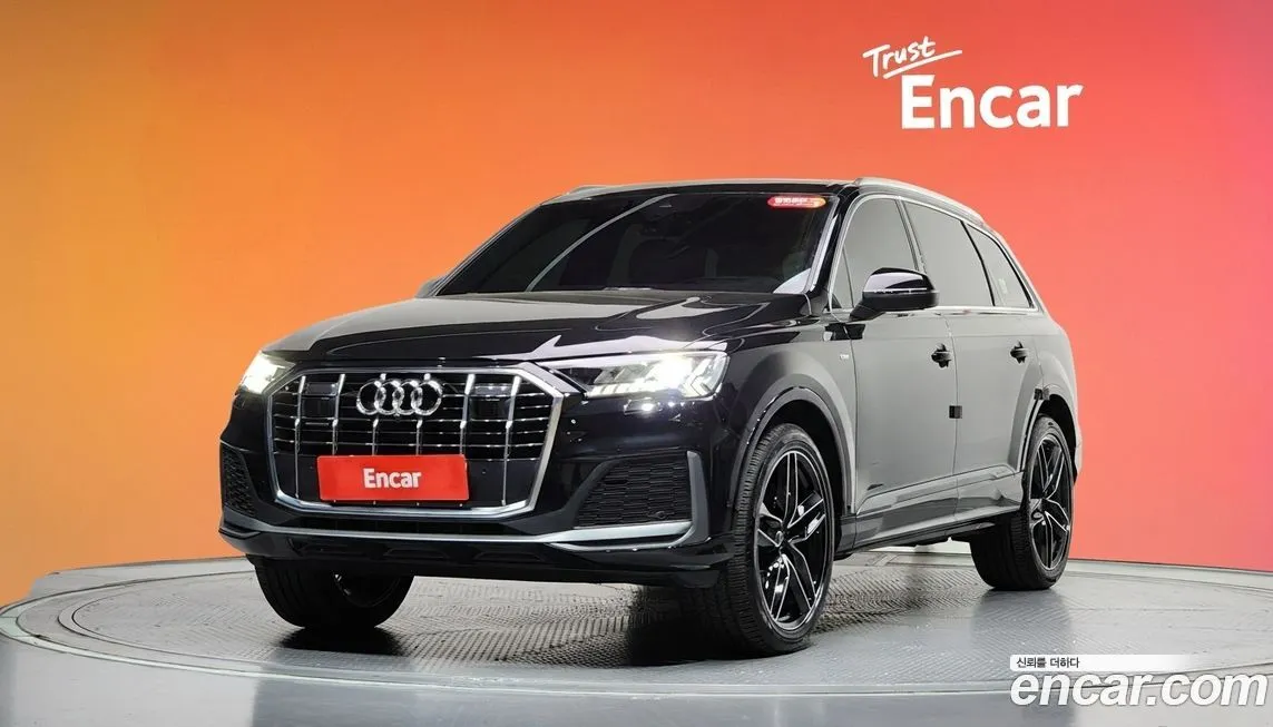 Audi Q7 — фото 1