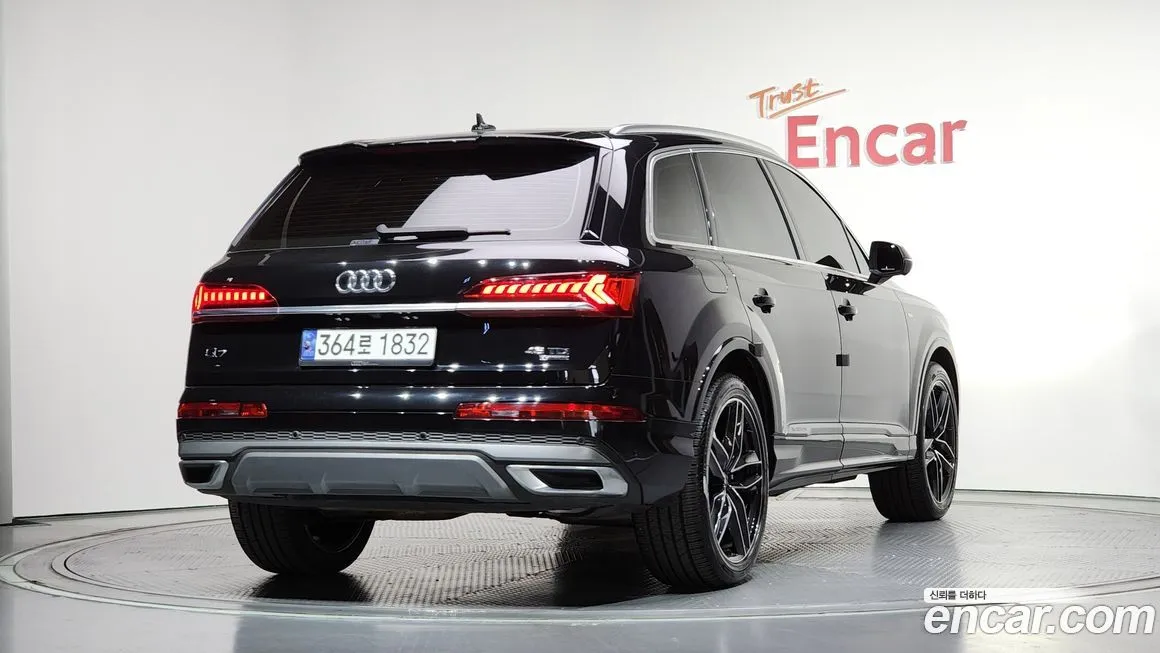 Audi Q7 — фото 2