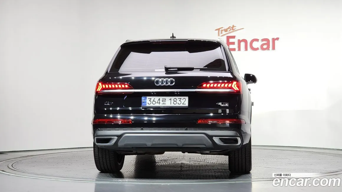 Audi Q7 — фото 7