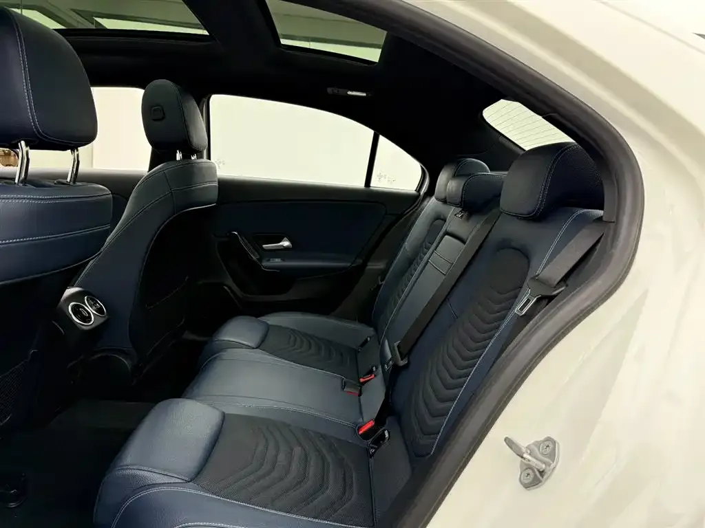Mercedes-Benz A-Class 2021 из CN, фото 2