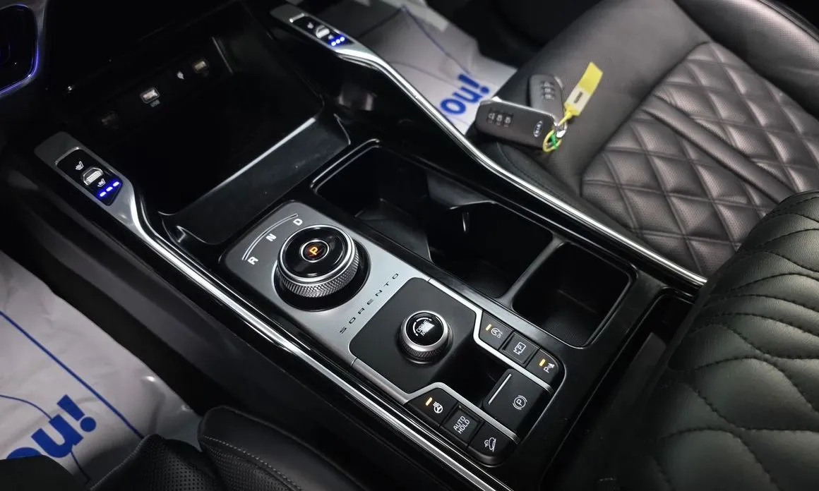 Kia Sorento — фото 10