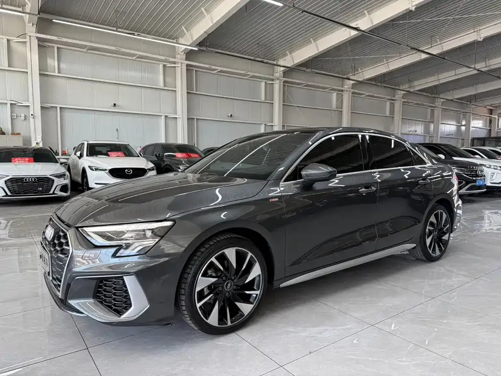 Audi A3 2023 из CN, фото 1