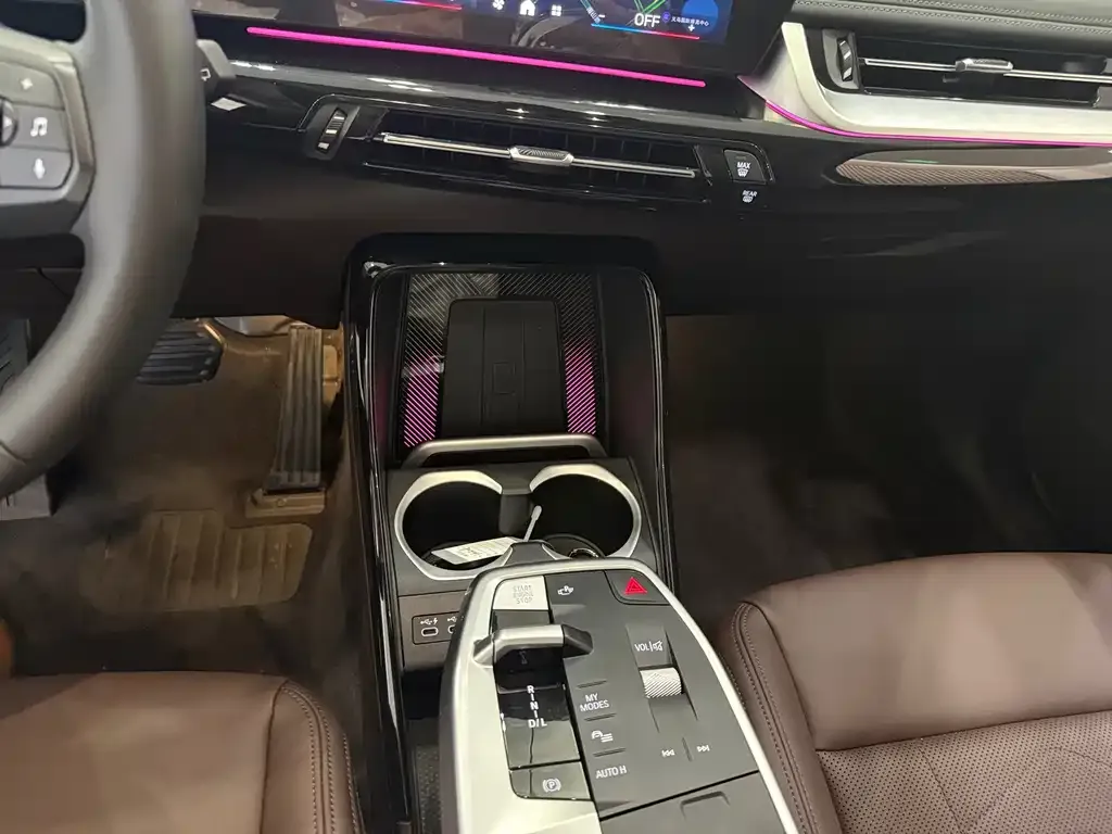 BMW X1 2024 из CN, фото 3