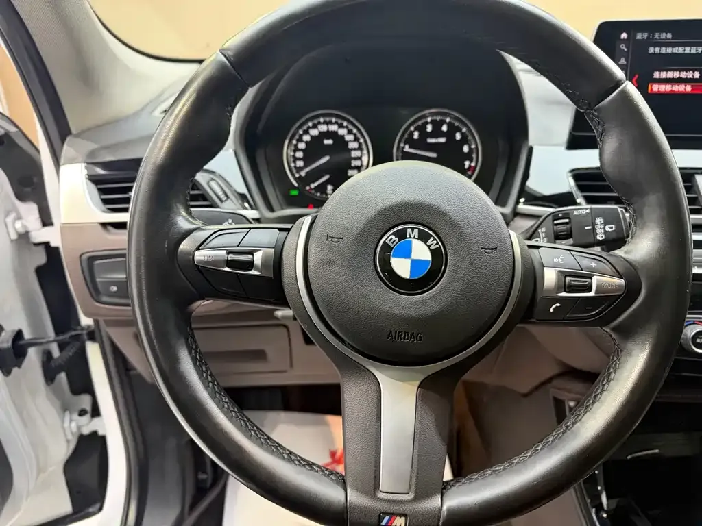 BMW X1 — фото 6