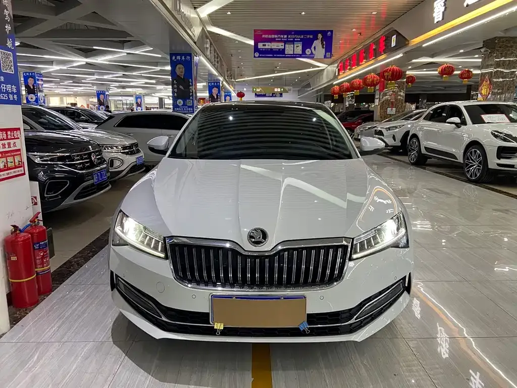 Skoda Superb 2022 из CN, фото 6