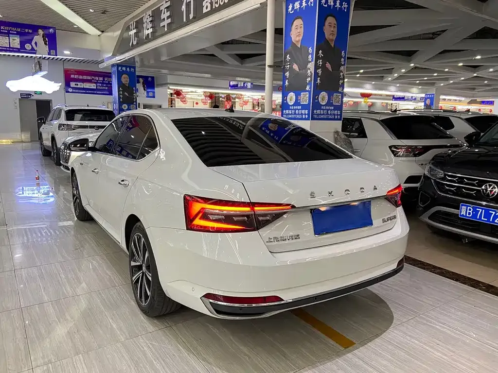 Skoda Superb 2022 из CN, фото 10