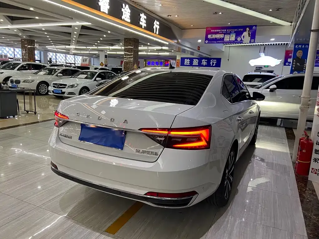 Skoda Superb 2022 из CN, фото 9