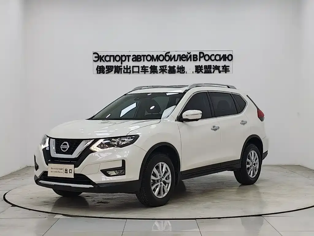 Nissan X-Trail — фото 1
