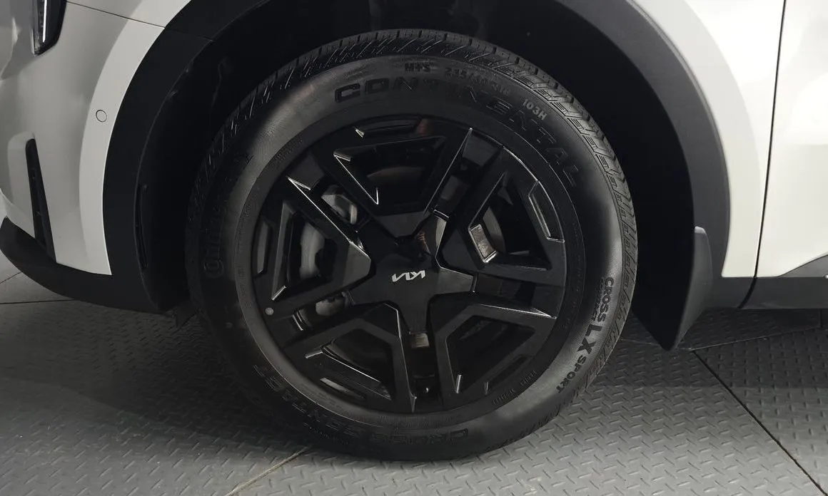 Kia Sorento — фото 5
