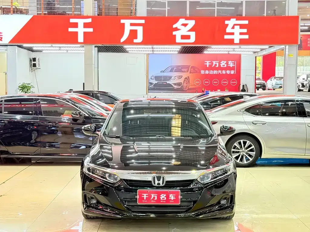 Honda Accord — фото 7