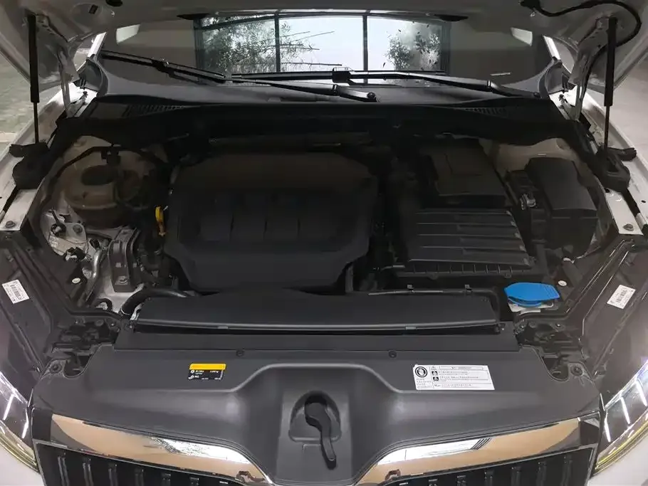Skoda Superb — фото 9