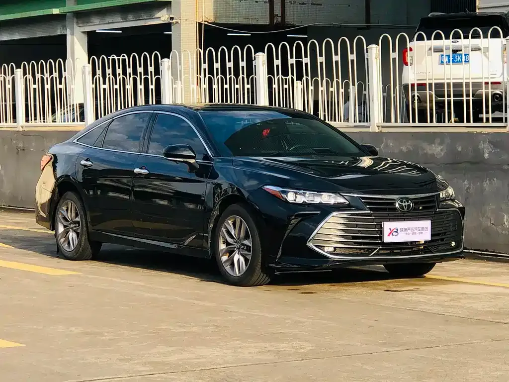 Toyota Avalon — фото 8