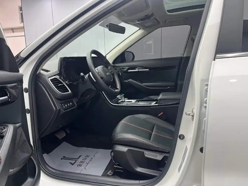 Kia KX3 — фото 3