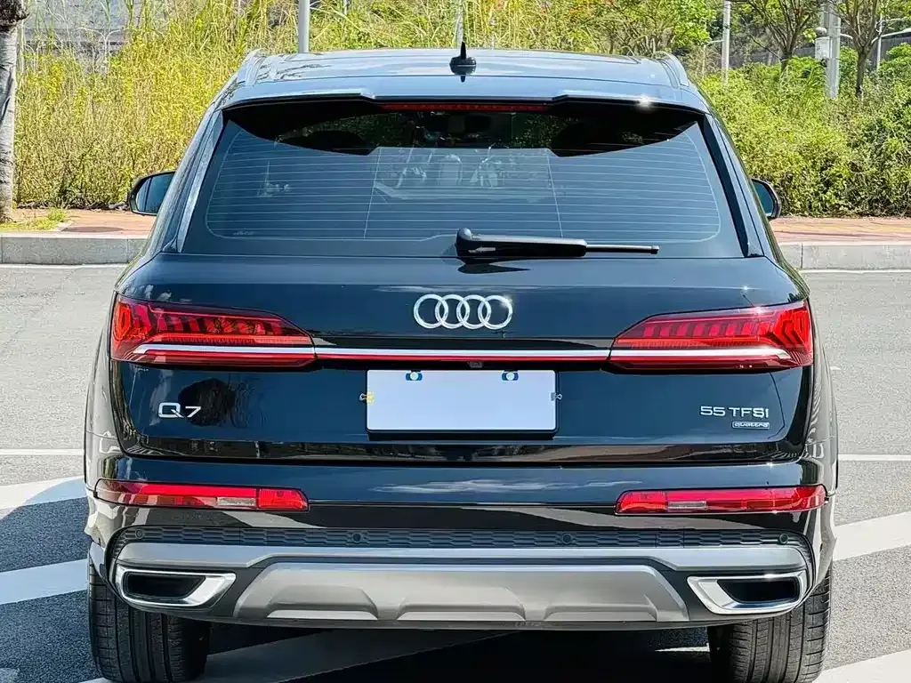 Audi Q7 — фото 6