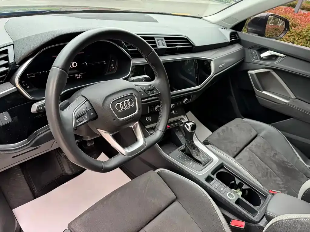 Audi Q3 2023 из CN, фото 3