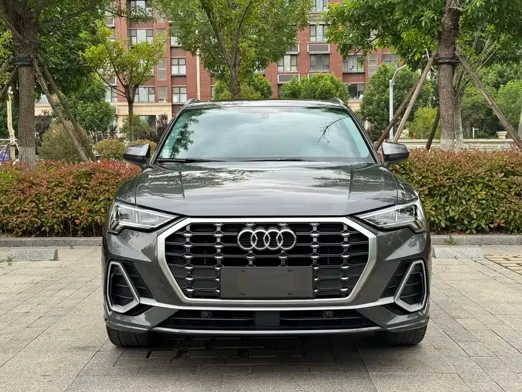 Audi Q3 2023 из CN, фото 2