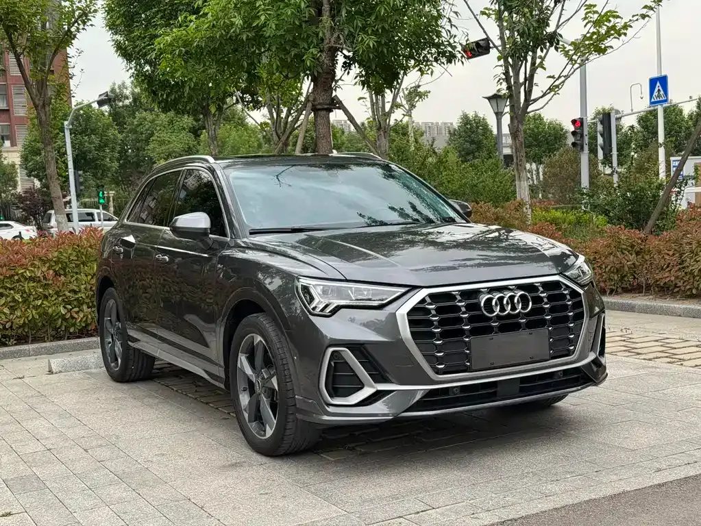 Audi Q3 2023 из CN, фото 4