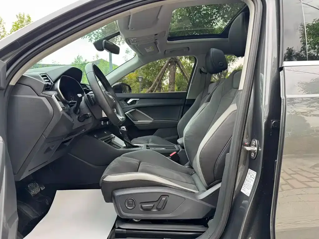 Audi Q3 2023 из CN, фото 9