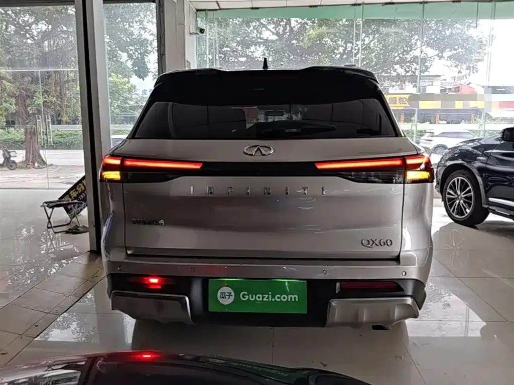 Infiniti QX60 2024 из CN, фото 4