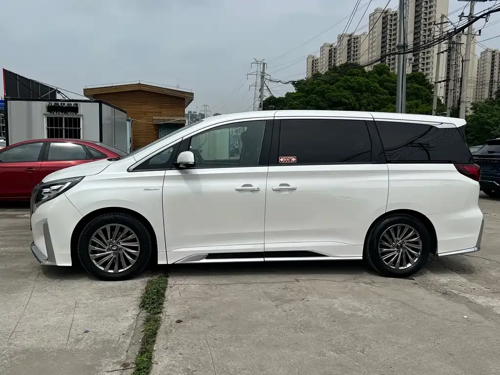 GAC Motor Trumpchi M8 — фото 2