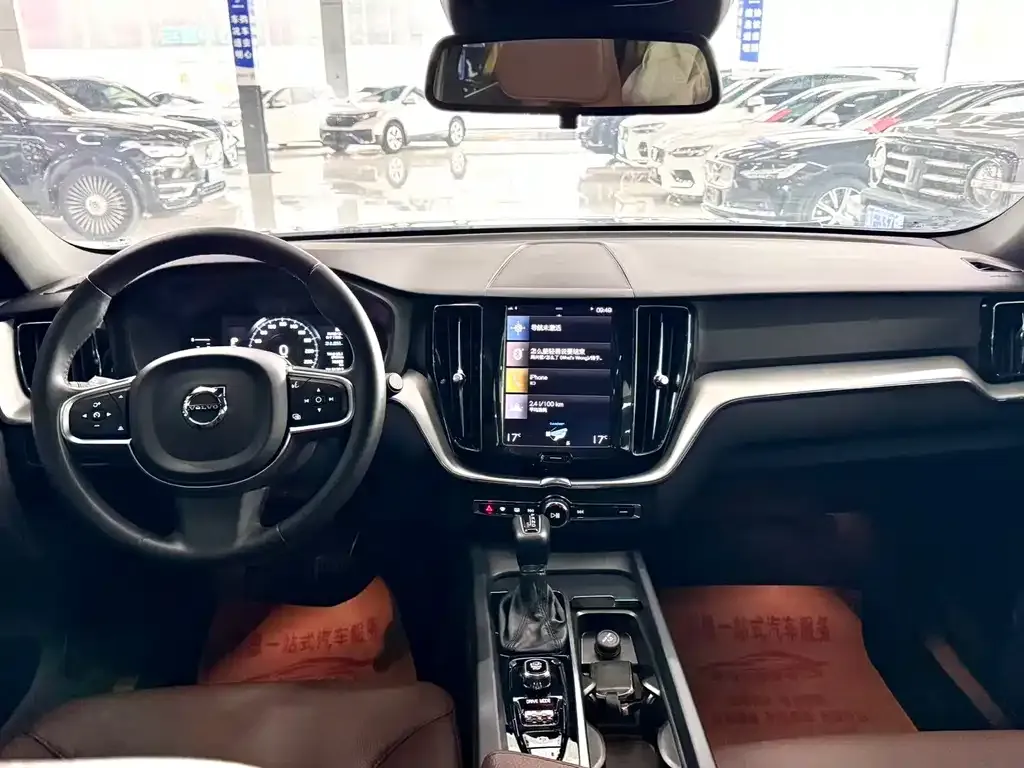 Volvo XC60 2021 из CN, фото 2
